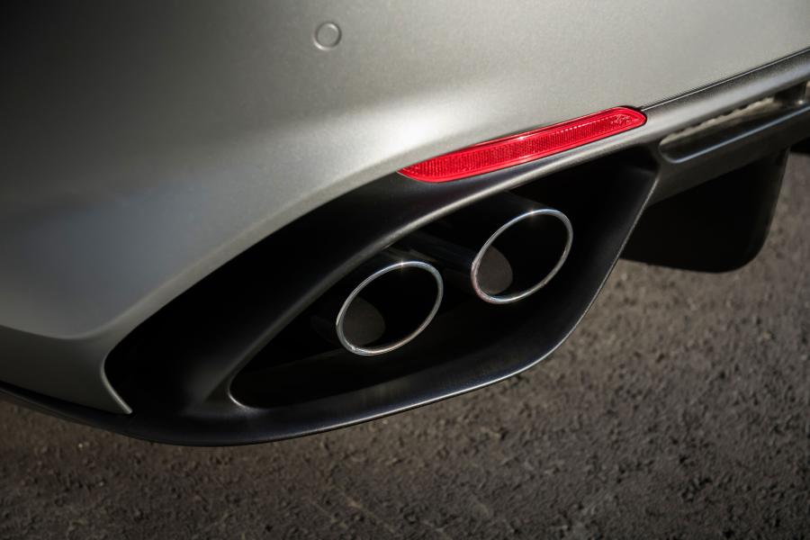 Детали экстерьера Alfa Romeo Giulia Quadrifoglio NRING (952) 2019 года  (NA) (фото 22 из 31)